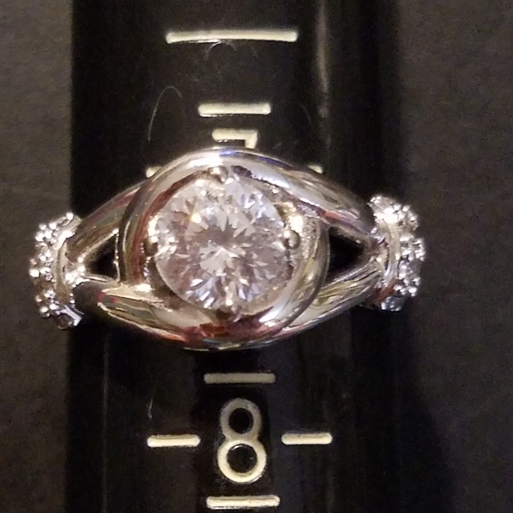 🇺🇸 Clearance 🇺🇸Avon ring